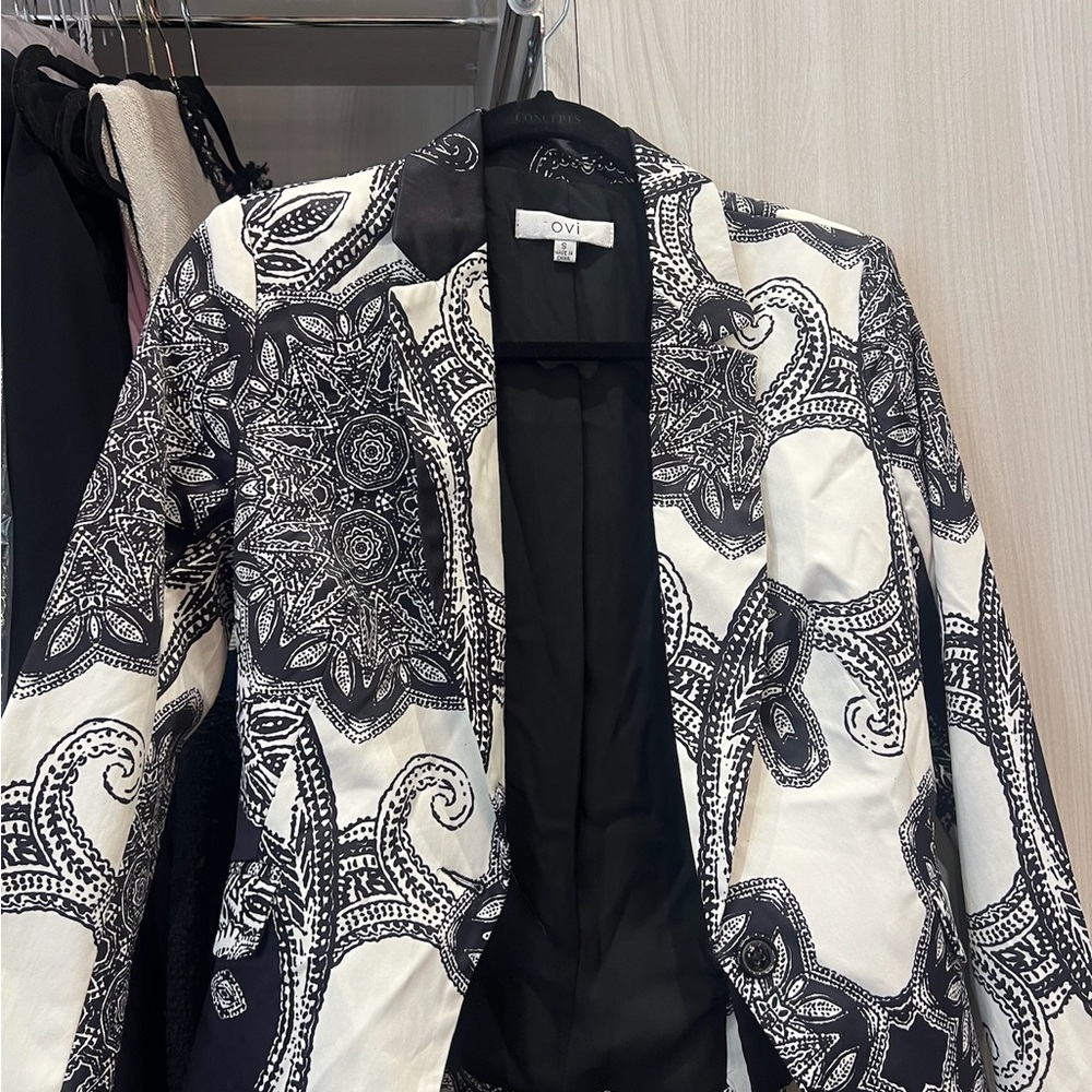 Ovi Black and White Paisley Blazer